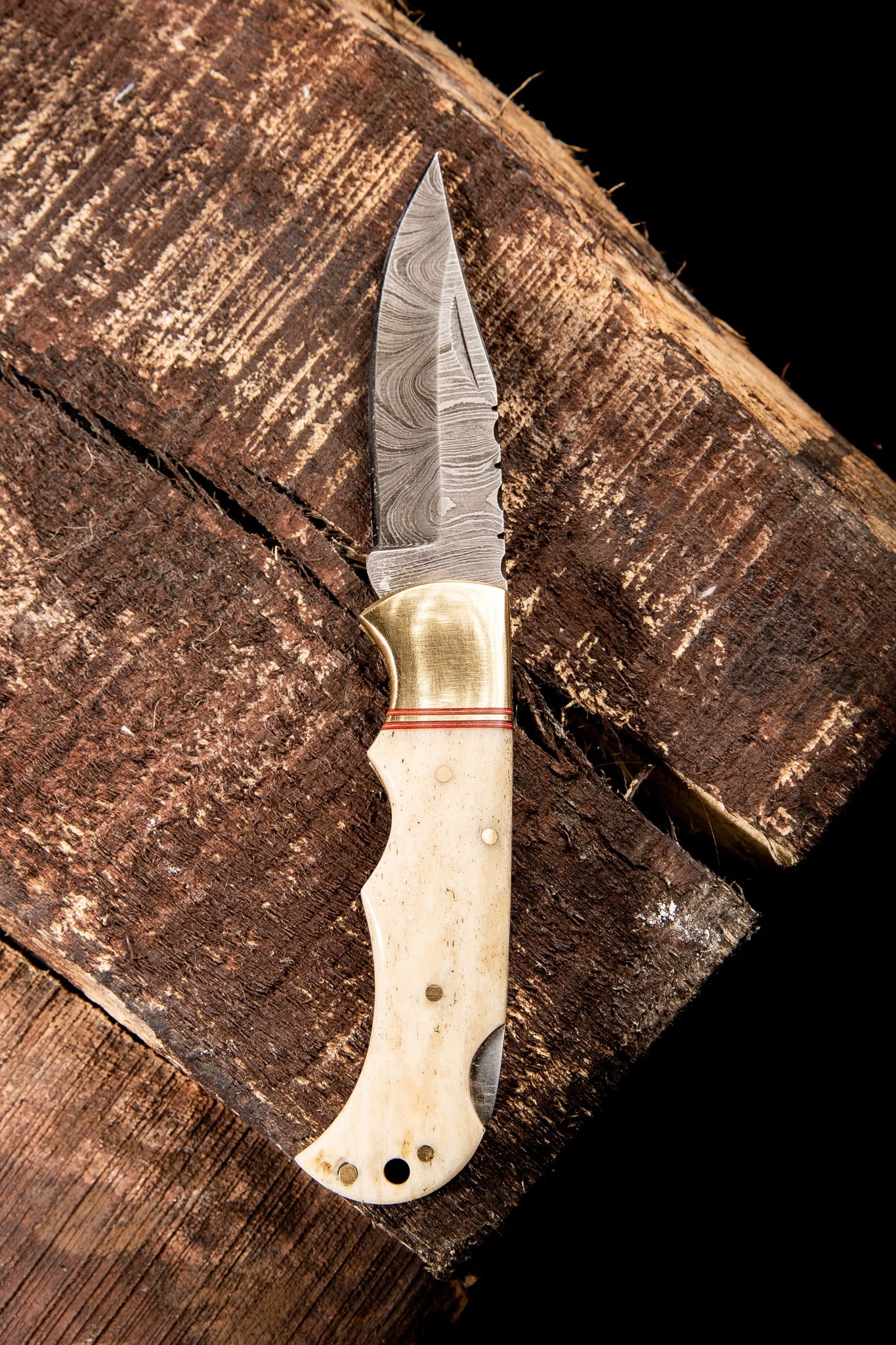 Ram Horn Handle Damascus Pocket Knife with Back Lock Folding – Pro